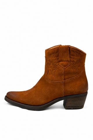 Clara Suede Camel Low