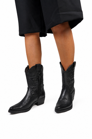 Mia Leather Black Medium