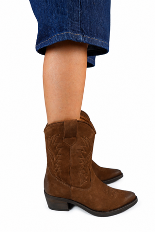 Mia Suede Brown Medium
