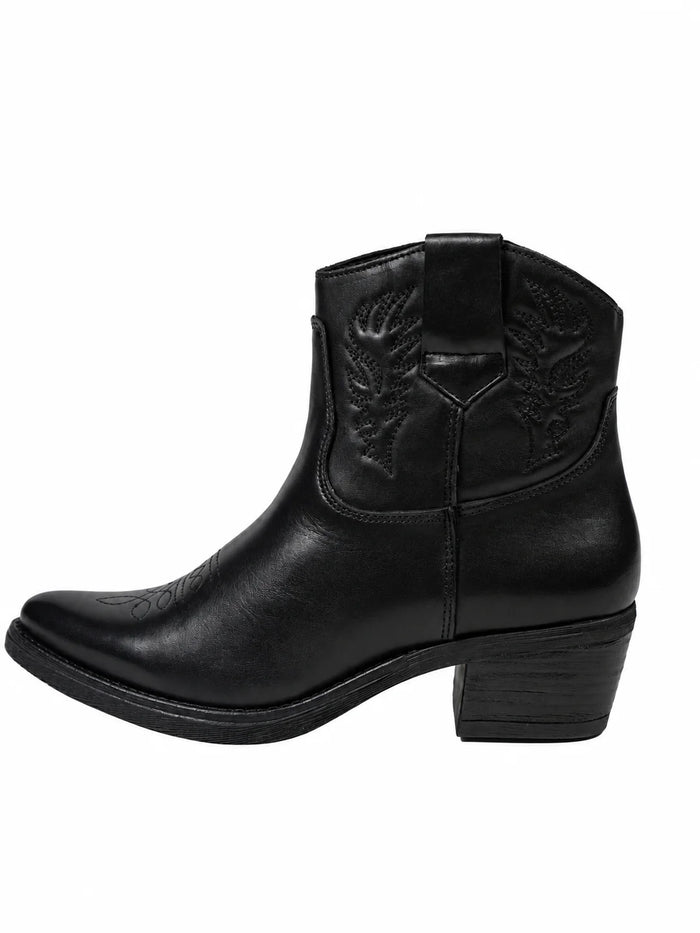 Clara Leather Black Low